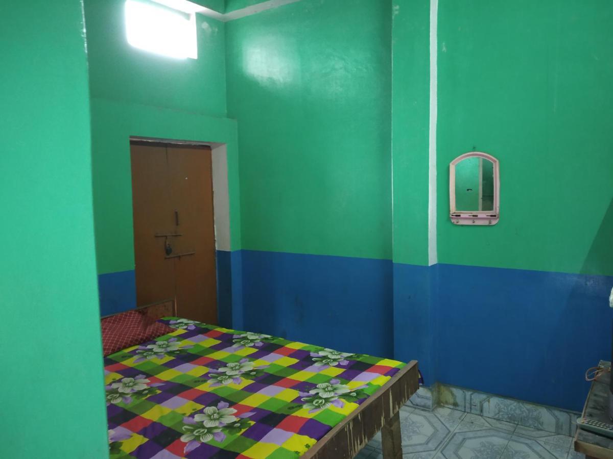 Hotel Yatri Niwas Varanasi Bagian luar foto