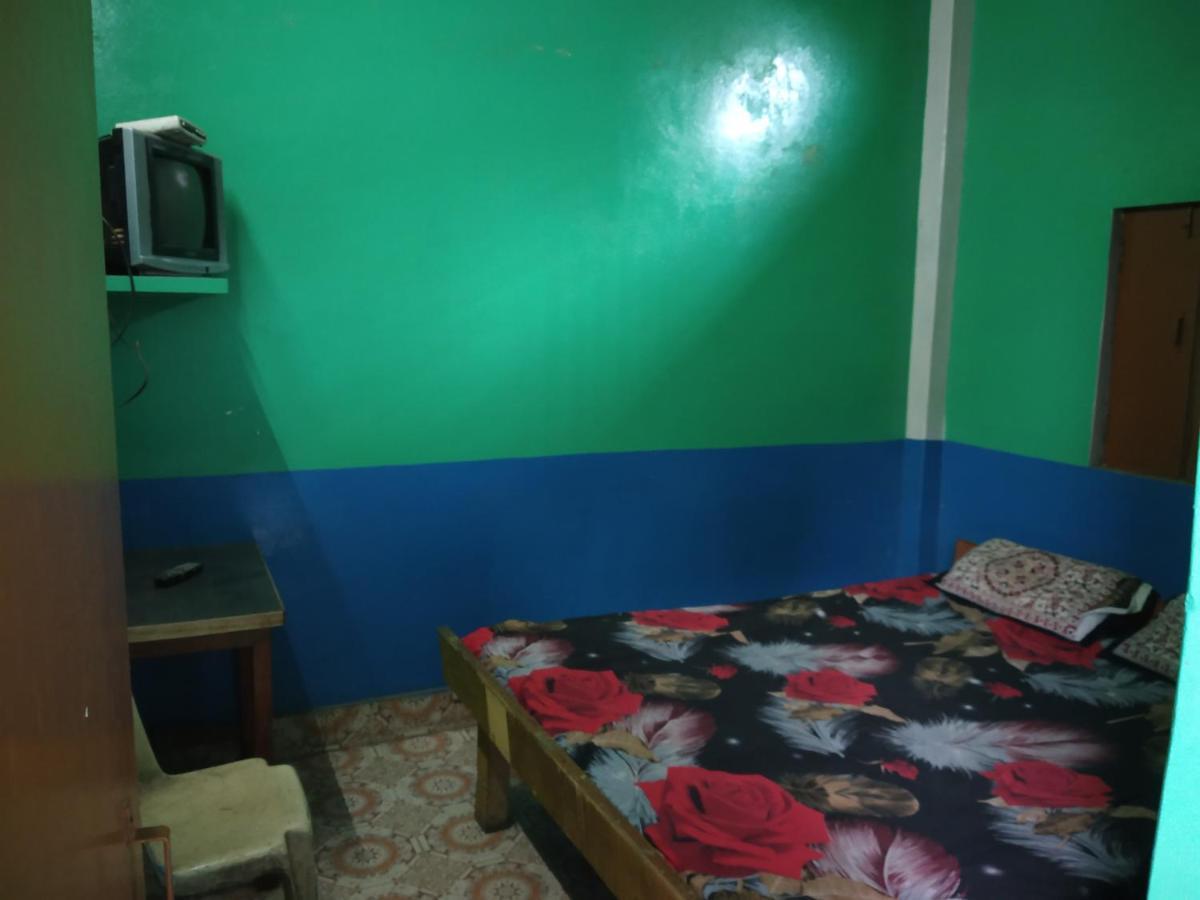 Hotel Yatri Niwas Varanasi Bagian luar foto